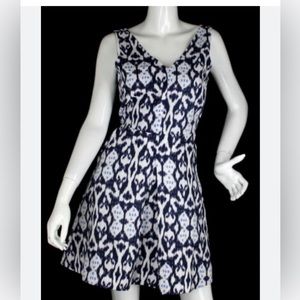 Gap linen dress with pockets and full lining. Size 14.